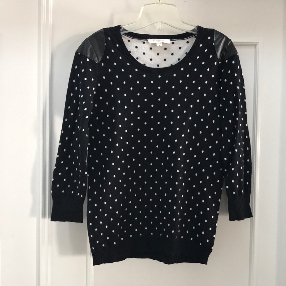 Vince Camuto sweater size M
